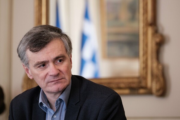 Η Le Figaro υμνεί τον Σωτήρη Τσιόδρα: «Είναι ο νέος αγαπημένος των Ελλήνων»