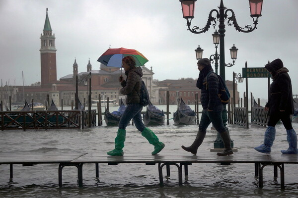 Απόγνωση - Η Βενετία «πνίγεται» ξανά
