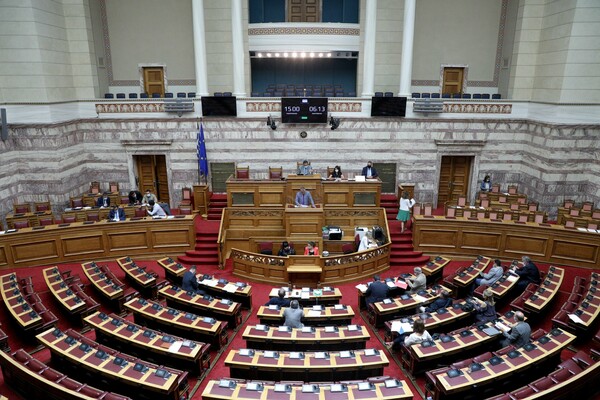 Στη Βουλή οι συμφωνίες με Αίγυπτο και Ιταλία για την ΑΟΖ- Την Τετάρτη η ψηφοφορία