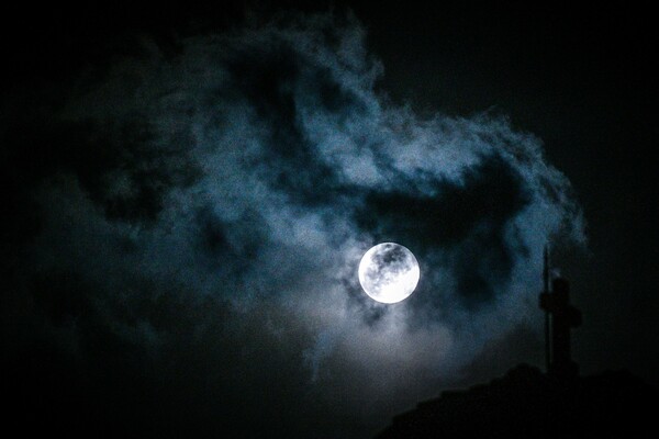 Υπερπανσέληνος: Αύριο για τέταρτη (και τελευταία φορά) φέτος το φεγγάρι θα είναι πιο φωτεινό