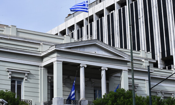 Η ανακοίνωση του ΥΠΕΞ για τις εξελίξεις στη Μέση Ανατολή: «Απαιτείται ψυχραιμία και νηφαλιότητα»