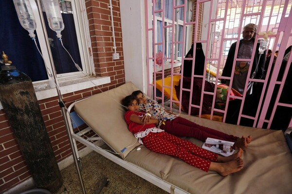 Ερυθρός Σταυρός: «Καταστροφική» η ανθρωπιστική κατάσταση στην Υεμένη - Το ένα εκατ. θα φτάσουν τα κρούσματα χολέρας