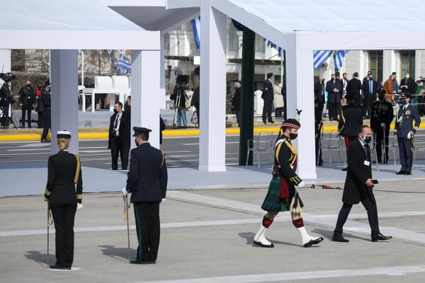 25η Μαρτίου: Κατάθεση στεφάνων στο Μνημείο του Άγνωστου Στρατιώτη (ΒΙΝΤΕΟ)