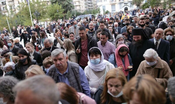 Τι διαβάζουμε σήμερα: Πατριωτικός ή αντιφασιστικός;