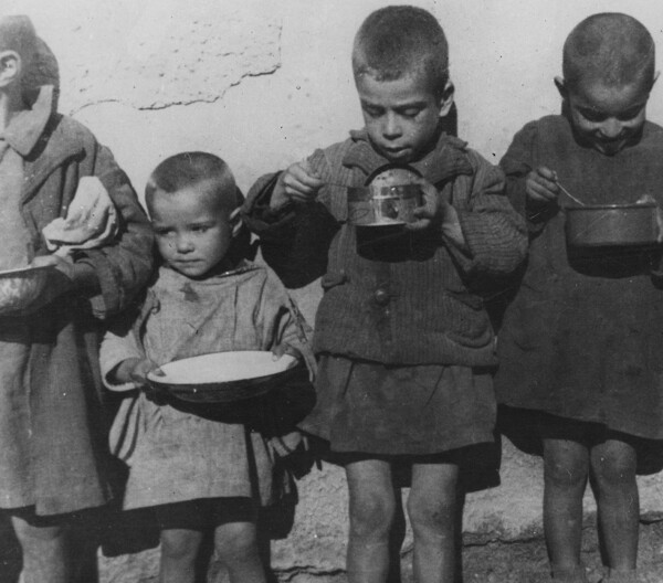 Ερυθρός Σταυρός: Μια ψηφιακή έκθεση γιορτάζει έναν αιώνα παρουσίας του στην Ελλάδα