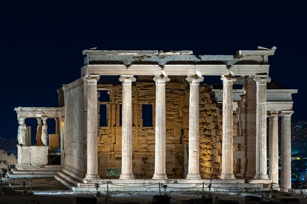 Αποκαλυπτήρια για τον νέο φωτισμό της Ακρόπολης - Live η φωταγώγηση