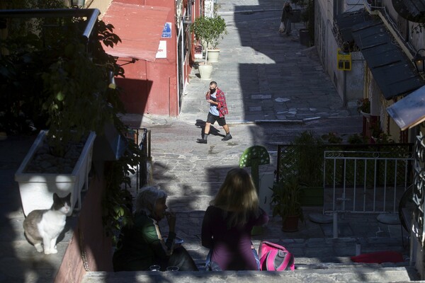 Κρίσιμος ο χειμώνας, στη σκιά της πανδημίας και το νέο έτος