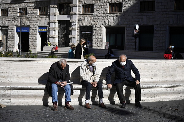 Η Ιταλία κατέγραψε τον υψηλότερο αριθμό νεκρών από 31 Μαρτίου και 32.191 νέα κρούσματα