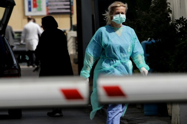 Κορωνοϊός: Αυξάνονται οι νεκροί στην Ελλάδα, κατέληξαν 3 ασθενείς τις τελευταίες ώρες