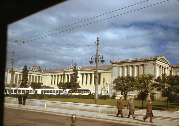 Αγνώριστοι κεντρικοί δρόμοι της Αθήνας το 1959