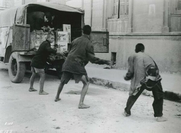 Το Ξυπόλυτο Τάγμα: Μια διαχρονική ιστορία για το παιδί, το τραύμα, την αλληλεγγύη