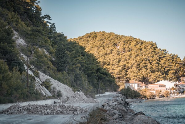 Σάμος: Ένας σεισμός ανά 17 λεπτά, σπάνε τμήματα του ρήγματος - Βύθιση 7 εκ. στους Βουρλιώτες