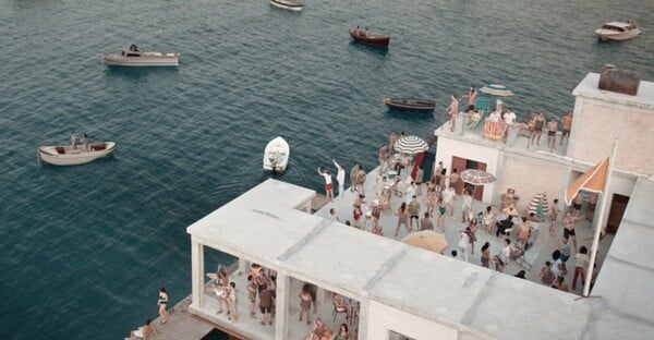Rose Island: H απίστευτη ιστορία ενός μηχανικού που έφτιαξε το δικό του «νησί» και έγινε εχθρός της Ιταλίας