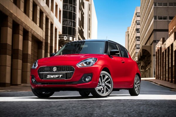 H Suzuki παρουσιάζει το νέο SWIFT Hybrid facelift