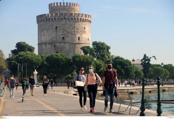 Θεσσαλονίκη: Στο όριο γενικού lockdown με 1288 κρούσματα σε 48 ώρες - Έκτακτο σχέδιο για τα νοσοκομεία