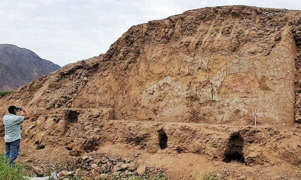 Archaeologists identify 3,200-year-old temple mural of spider god in Peru