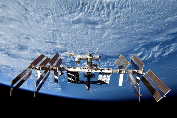 Εργοστάσια στο διάστημα, μπουλντόζες στη Σελήνη: Κίνα & Ρωσία ανακοίνωσαν κοινό σταθμό στο φεγγάρι