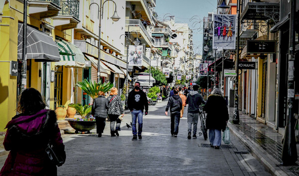 Αγανακτισμένοι οι έμποροι της Πάτρας- Μετά το «μπλόκο» στο λιανεμπόριο σε Αχαΐα, Θεσσαλονίκη, Κοζάνη