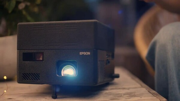 Η Epson προσφέρει νέες εξελιγμένες λύσεις οπτικής απεικόνισης με τους βιντεοπροβολείς EF 12, EF 11, EH-TW5820 και EH-TW750