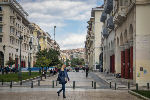 Λιανεμπόριο: Ανοίγουν τα καταστήματα σε Αχαΐα και Θεσσαλονίκη- Γιατί μένουν κλειστά στην Κοζάνη 