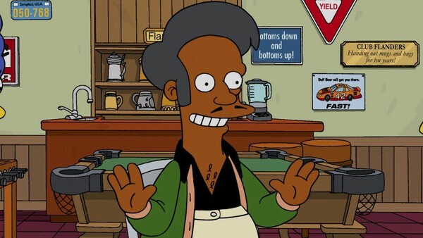 The Simpsons: Ο Χανκ Αζάρια θέλει να ζητήσει συγγνώμη «σε κάθε Ινδό» για τον Apu