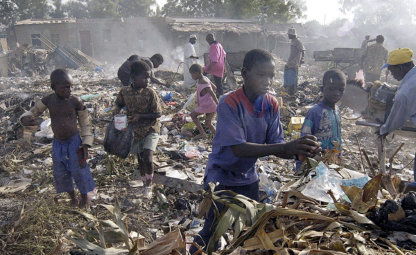 Τραγωδία σε βρεφονηπιακό σταθμό του Νίγηρα: 20 παιδιά νεκρά από φωτιά σε κτήρια με ψάθινες στέγες