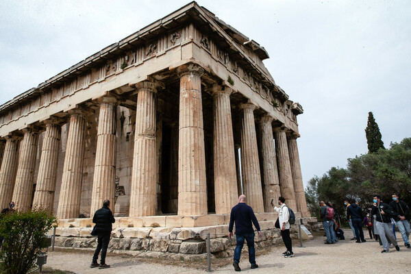 Φωτογραφίες: Ουρές στην Ακρόπολη- Πολλοί επισκέπτες σε αρχαιολογικούς χώρους στην Παγκόσμια Ημέρα Μνημείων