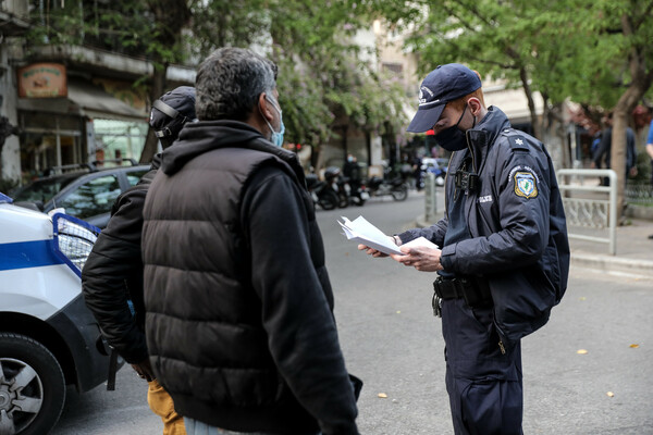 Κυψέλη: «Μπλόκο» της αστυνομίας στην Πλατεία Αγίου Γεωργίου