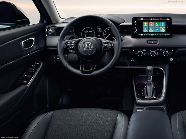 Nέο Honda HR-V: Oμόρφυνε και «πρασίνισε»