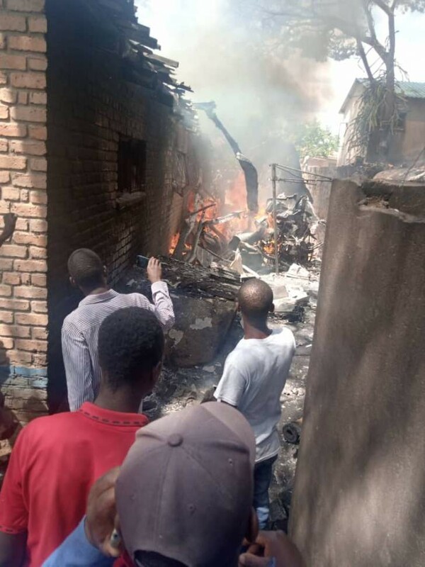 Ζιμπάμπουε: Ελικόπτερο της Πολεμικής Αεροπορίας έπεσε σε σπίτι- Νεκρό και ένα παιδί