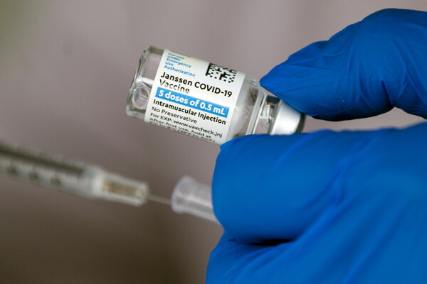 ΗΠΑ: Αρχίζει ξανά η χρήση του εμβολίου της Johnson & Johnson