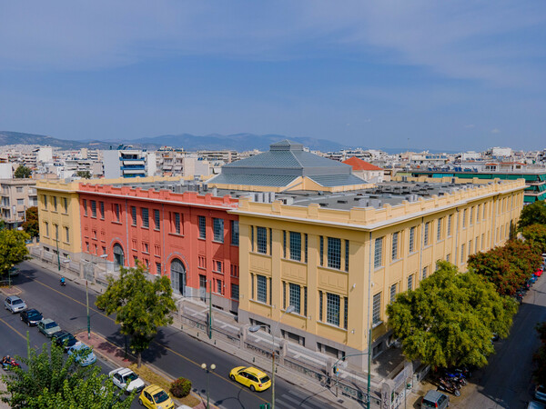 Ολοκληρώθηκε η αναμόρφωση του πρώην Δημόσιου Καπνεργοστασίου – Βιβλιοθήκη και Τυπογραφείο της Βουλής