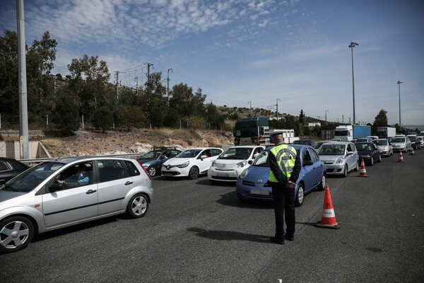 Ουρές στα διόδια: Εξονυχιστικοί οι έλεγχοι - 277 αναστροφές οδηγών σε ένα 24ωρο