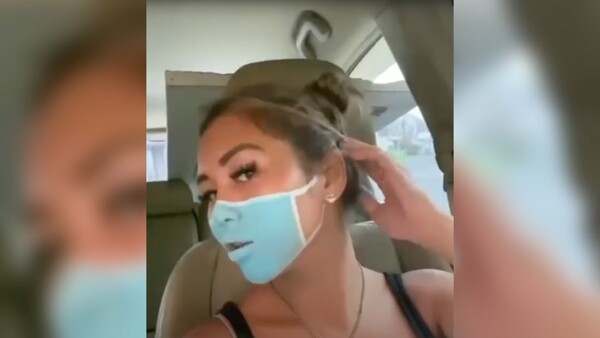 Ινδονησία: YouTuber κινδυνεύουν με απέλαση για βίντεο- φάρσα με ψεύτικη μάσκα