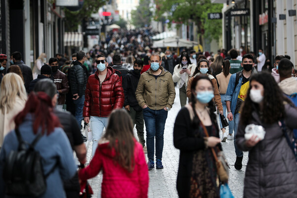 Βατόπουλος: Με μάσκες όλο το 2021- Δεν θα απαλλαγούμε εύκολα