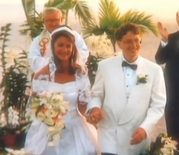 Ο Μπιλ Γκέιτς πήγαινε κάθε χρόνο διακοπές με την πρώην του - Της ζήτησε άδεια να παντρευτεί τη Μελίντα