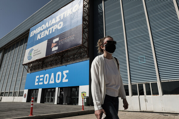 Βασιλακόπουλος: «Προσοχή σε όσους έκαναν την α' δόση εμβολίου» - Γιατί δεν πρέπει να μολυνθούν