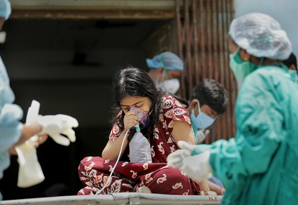 ΠΟΥ: Πιο μεταδοτική και πιο ανθεκτική στα εμβόλια η ινδική μετάλλαξη