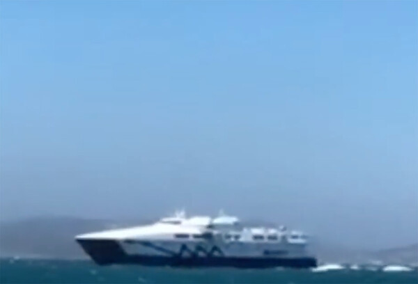 Νάξος: Καπετάνιος «έδεσε» πλοίο με 9 μποφόρ - Βίντεο