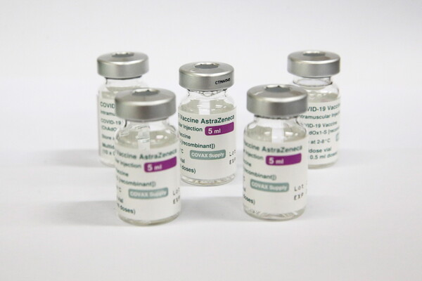 Η ΕΕ δηλώνει πρόθυμη να δώσει στην AstraZeneca περισσότερο χρόνο για την παράδοση εμβολίων