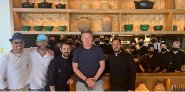 Ο Γκόρντον Ράμσεϊ έφαγε σε εστιατόριο στο Καβούρι- H επίσκεψη στην Αθηναϊκή Ριβιέρα 