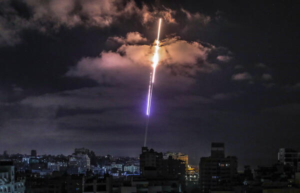 Όγδοη ημέρα θανάτου: Ισραηλινές αεροπορικές επιδρομές πλήττουν τη Γάζα - «Αυτό που μας συμβαίνει είναι πολύ»