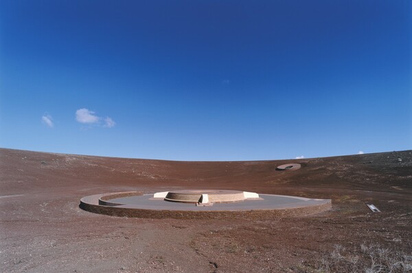 James Turrell: Ο μεγάλος λάτρης του φωτός, ο καλλιτέχνης της μεγάλης ουτοπίας