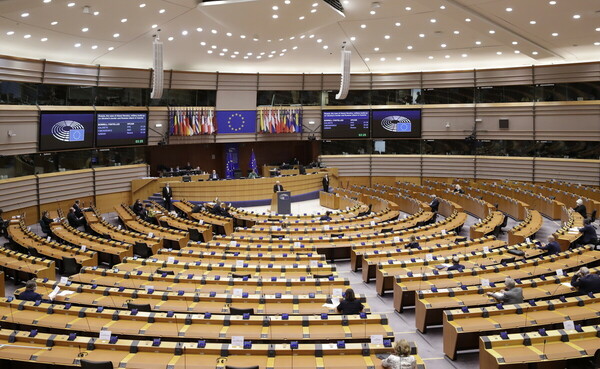 Το ευρωκοινοβούλιο απειλεί την Τουρκία με αναστολή ενταξιακών διαπραγματεύσεων