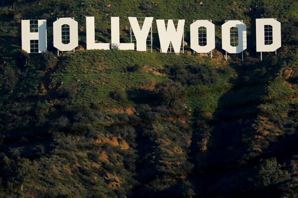Το Χόλιγουντ υπόσχεται ότι «η μεγάλη οθόνη επιστρέφει» και περιμένει τους θεατές στις αίθουσες