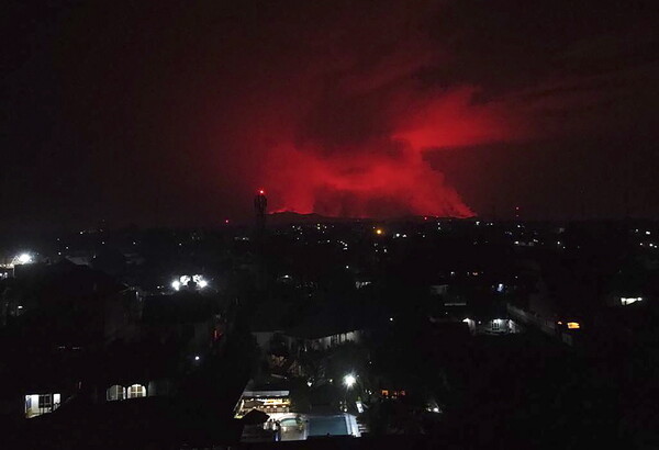 Εξερράγη το ηφαίστειο Νιραγκόνγκο, δεν απειλείται η πόλη Γκόμα, σύμφωνα με τους επιστήμονες