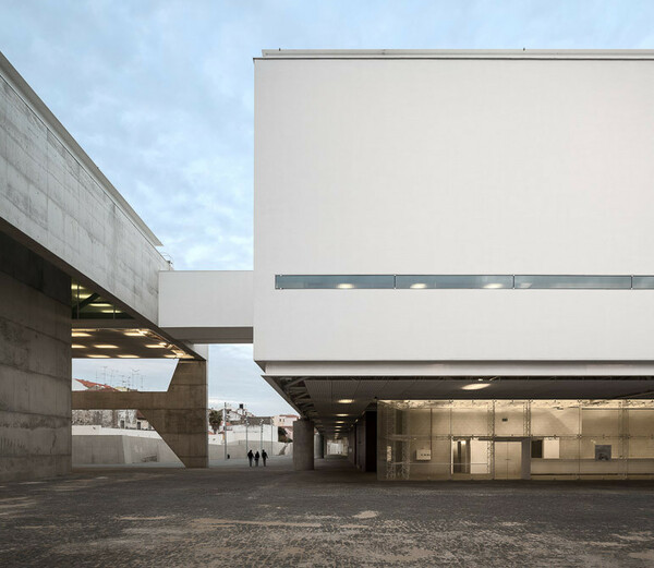 Πέθανε ο αρχιτέκτονας Paulo Mendes da Rocha, αναμορφωτής της πόλης του Σάο Παόλο, πατέρας του βραζιλιάνικου μπρουταλισμού