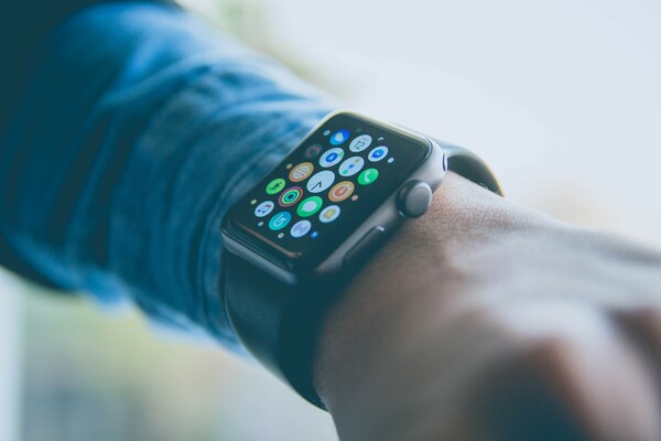 Σύντομα θα χειρίζεστε το Apple Watch χωρίς να αγγίζετε την οθόνη