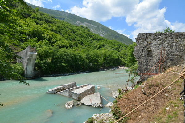 Βραβείo Ευρωπαϊκής Κληρονομιάς  για την αποκατάσταση του Γεφυριού της Πλάκας στην Ήπειρο