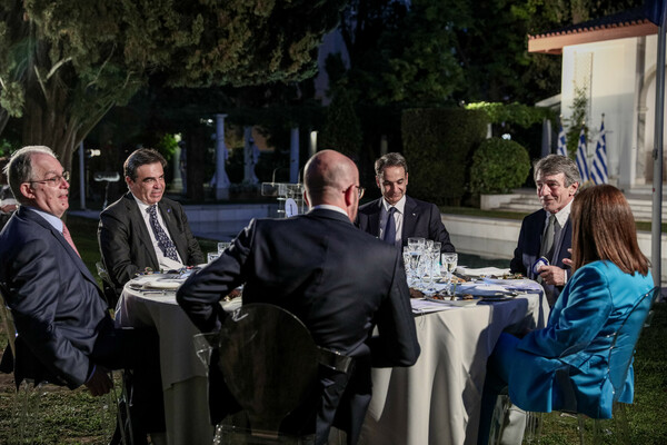 Προεδρικό Μέγαρο: Δείπνο για τα 40 χρόνια της Ελλάδας στην Ευρωπαϊκή Ένωση [ΦΩΤΟΓΡΑΦΙΕΣ] 